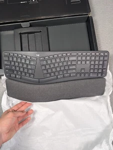 Logitech Ergo K860 Split Ergonomic Keyboard - Graphite (920-010175) - Photo 1/4