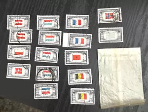 ๐ซ๐ท Lot of 18 USPS Stamps International Flags, Cancelled, 5 Cents - Picture 1 of 5
