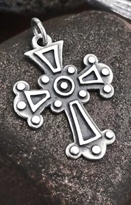 Retired James Avery Cross Pendant 7.87 Grams - Picture 1 of 3