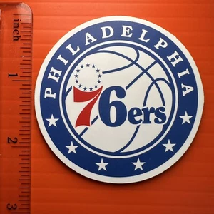 Philadelphia 76ers NBA Adesivo decalcomania sportiva colore basket (spedizione gratuita) - Foto 1 di 1