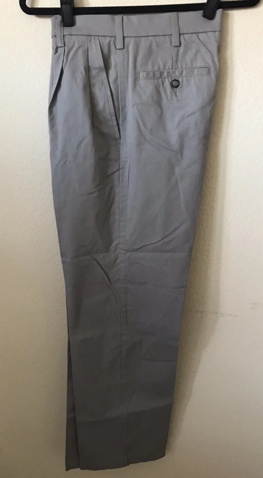 NWT Croft & Barrow The Easy Care Khaki Classic Fit Pleat Front Men's Pants 31x30 - Image 1 of 4