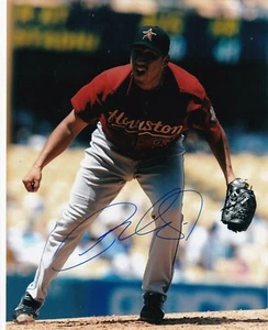 RUSS ORTIZ HOUSTON ASTROS ACTION SIGNED 8x10 - Picture 1 of 1