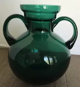 Grüne Vase mit Doppelhenkeln - Bild 1 von 4