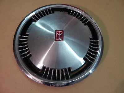 Oldsmobile 88, 98 o Custom Cruiser Rocket "15" tapacubos OEM 1991-1993  Foto 1 de 4