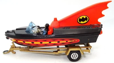 CORGI NO. 107 BAT BOAT ON TRAILER - MINT - Image 1 of 4