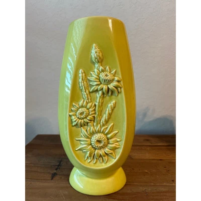 Vaso vintage Red Wing EUA cerâmica verde amarelado floral 12" - Imagem 1 de 4