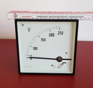 250V DC Analoges Messinstrument Messgerät Voltmeter Einbau DDR Spannung Lumel - Bild 1 von 4
