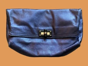 NUEVO CON ETIQUETAS ✡️LANVIN Cuero Azul Metálico Cerradura Giratorio Tamaño Mediano Bolso NUEVO - Imagen 1 de 9