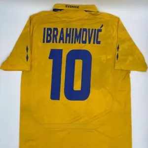 Rara maglia calcio Umbro Ibrahimovic #10 Svezia 2009/2010 Home ORIGINALE VINTAGE (L) - Foto 1 di 8