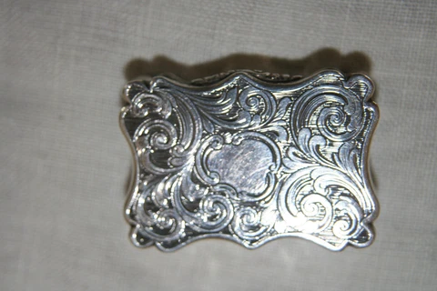 Early Victorian silver vinaigretteEdward Smith B'ham 1842 Cover