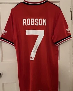 BRYAN ROBSON HAND SIGNED MANCHESTER UNITED FOOTBALL SHIRT inc COA - Picture 1 of 6