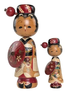 Creative Kokeshi Coppia Kimono Bambina con Ombrelli - 7" e 4" Bambole Sosaku Vintage - Foto 1 di 18