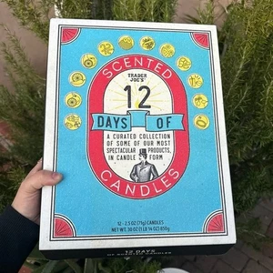 Calendario de Adviento Trader Joe's 12 Días de Velas Perfumadas Edición Limitada - Imagen 1 de 5