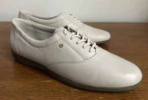 Scarpe da passeggio Easy Spirit ESMotion da donna taglia 8,5 2A/4A in pelle grigio chiaro NUOVE - Foto 1 di 4