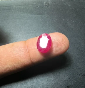 AAA Quality 100% Natural Red Ruby Oval Cut Beautiful Gemstone Weight 3.4 crt - Picture 1 of 4