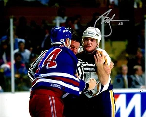 Signed 8x10 BRAD MAY Buffalo Sabres Photo - COA - Picture 1 of 1