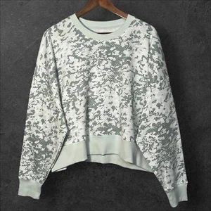 Under Armour Damen UA Rival Fleece Camo Sweatshirt Gr. M grün lose Rundhalsausschnitt neu mit Etikett - Bild 1 von 11