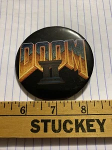 Doom II 2 Spilla Pubblicità Promozionale Pulsante Pinback Gioco Uscita Vintage - Foto 1 di 3