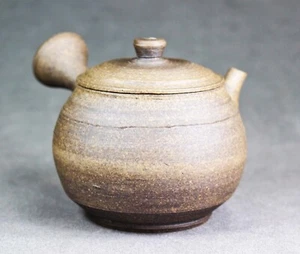 Tokoname Hand-made Teapot by Takayoshi, #07 : D89*H83mm, 240ml - Picture 1 of 10