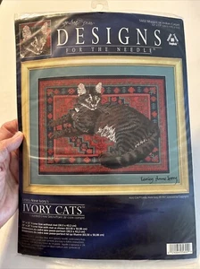 Lesley Anne Ivory IVORY CATS Muppet on Carpet Counted CrossStitch Kit NIP - Picture 1 of 4