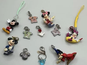A Very Rare HTF VintageRare Lot Of Disney Charms/Cellphone Charms - Picture 1 of 2
