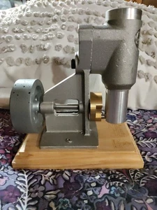 Cal Poly SLO Fertigungstechnik vertikales Kolbenmodell - Bild 1 von 6