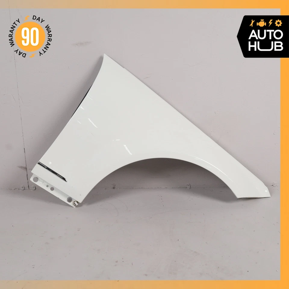 08-14 Conjunto guardabarros lado pasajero derecho mercedes w204 c350 c250 c300 fabricante de equipos originales Foto 1 de 4