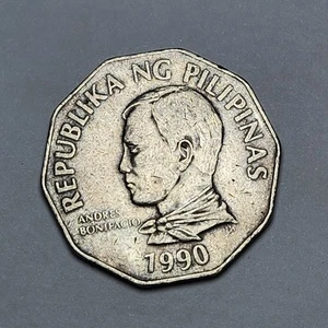 1990 Philippines 10-sided Coin 2 Piso Coconut Palm Tree Asia - Picture 1 of 2