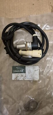 Jaguar XJ40 Speed Sensor XJ6 XJ12 DBC1557 - Image 1 of 4