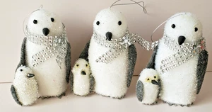 Christmas Ornaments 3 Penguins Black White Flocked Foam Fuzzy 4" Sparkle VTG - Picture 1 of 7