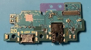 Samsung Galaxy A20 Ladebuchse - Bild 1 von 2