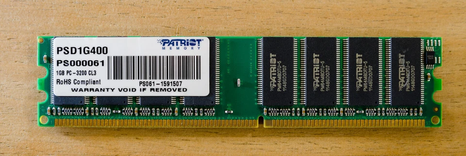 RAM Patriot 1GB PC-3200 DDR400 PSD1G400 - Immagine 1 di 2