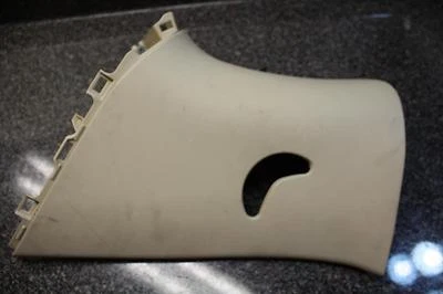 Hyundai Entourage 2006 pilar D adorno superior lado del pasajero RT 3,8 L 06 Foto 1 de 4