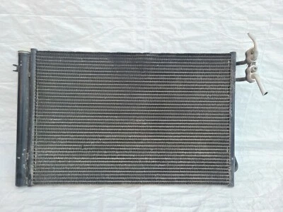 2006-2008 BMW E90 330i Radiator Condenser OEM 6930040 — 第 1/4 张图片