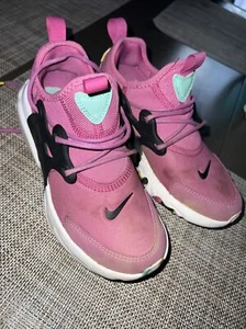 Nike React Presto Shoes, Cosmic Fuchsia/Black Girls Size 2Y  CD8140-600 - Picture 1 of 5