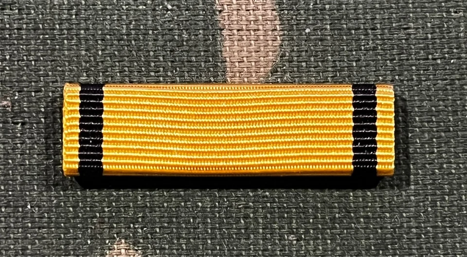 US NAVY USMC CHINA RELIEF EXPEDITION CAMPAIGN  MEDAL RIBBON BAR, 1ST PATTERN - Image 1 of 1