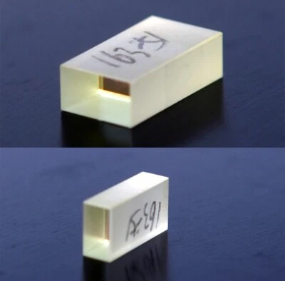 NUEVO, LOTE DE 3, YVO4 Cristales Láser de Vanadato de Itrio / Prismas R/L Foto 1 de 4