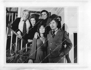 o46633 1976 orig photo Heather Menzies, Adam Roarke, Spencer Milligan, Tom Clanc - Picture 1 of 2