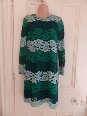 Gorgeous Star by Julien MacDonald size 10 green lace long sleeved pencil dress - Image 1 of 4
