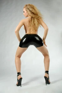 Latex Short Damen Bermuda Latexshort Latexslip Slip Erotik Fetish Bondage Maske - Bild 1 von 4