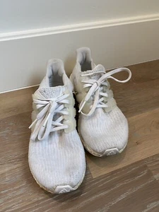 adidas Womens UltraBOOST 3.0 Running Shoes White Pearl Grey WOMENS SIZE 8.5 - Picture 1 of 7