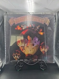 Three Dog Night Around The World With 1974 Dunhill Reissue Gatefold LP EX/VG+ - Picture 1 of 22