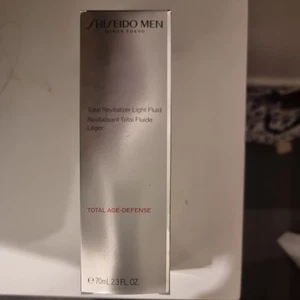 Shiseido - Men's Total Revitalizer Light Fluid (70ml) - Picture 1 of 4