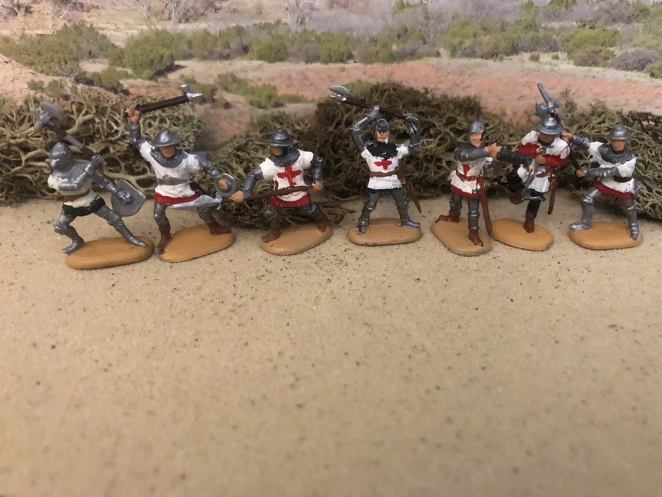 Revell Medieval English Crusaders set 2 1:72 painted - Image 1 of 1