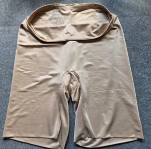 Ladies  Flesh Color SPANX Mid Thigh Shaper Size S/P - Picture 1 of 2