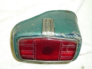 PONTIAC OEM GLASS TAIL LIGHT LENS XI 1940 - Imagen 1 de 3