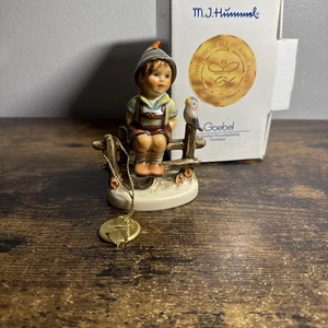 Vintage Hummel von Goebel 111 3/0 Wayside Harmonie Junge auf Zaun mit Vogel 4" - Bild 1 von 8