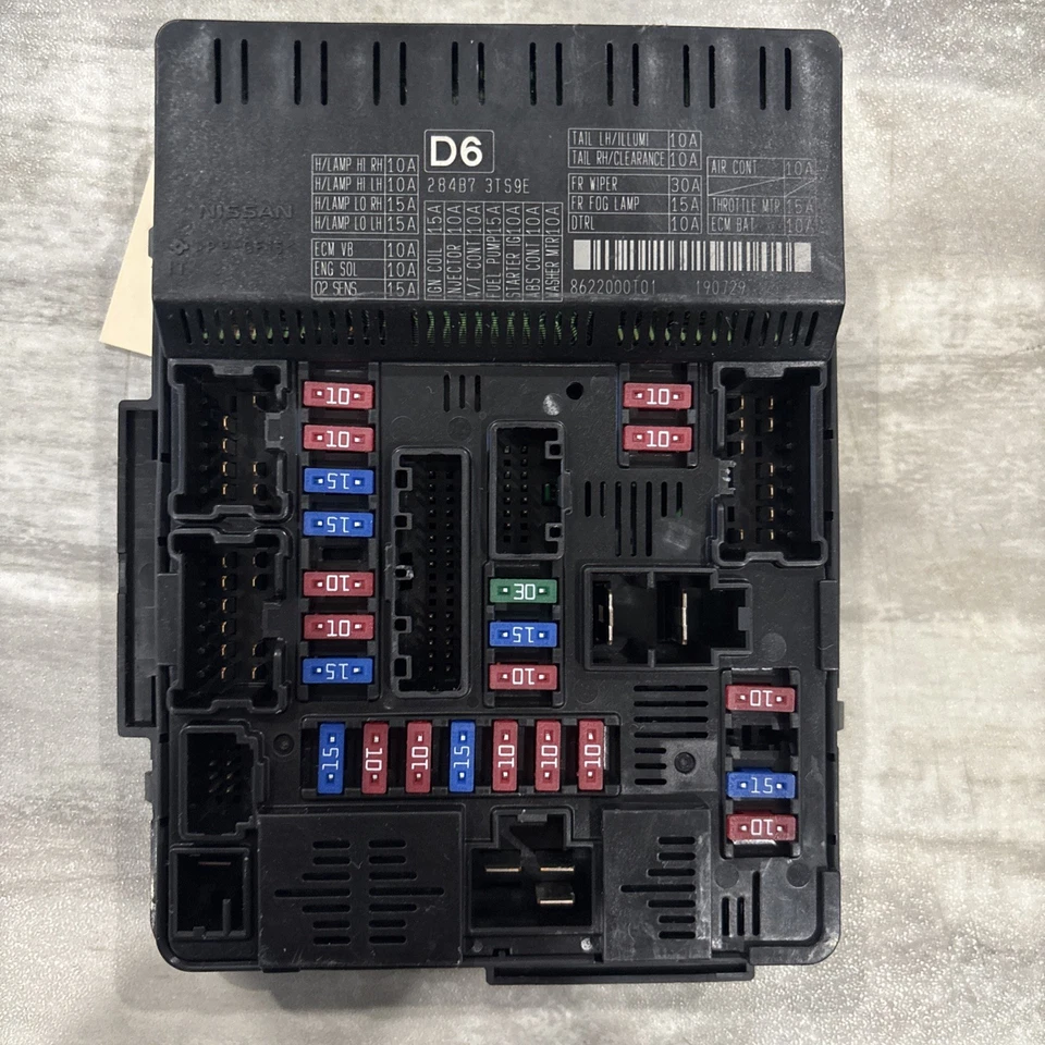Caja de fusibles Nissan Máxima 16-20 motor VIN A 4º dígito VQ35DE OEM 284B73TS9E D6 Foto 1 de 3