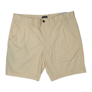 St John's Bay Uomo NUOVO NUOVO CON ETICHETTE Flat Front Giallo Comfort Corto 9" Cucitura Interna Taglia 40 - Foto 1 di 7
