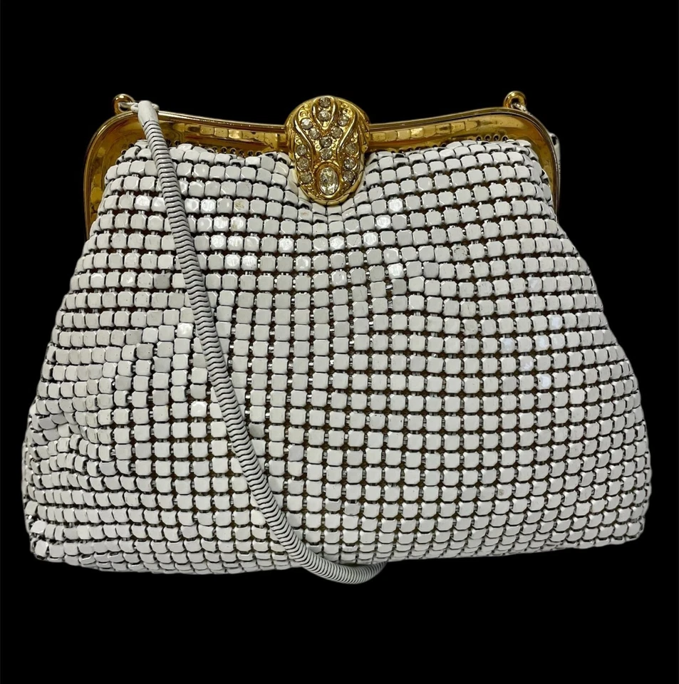 Bolso de hombro vintage años 50 La Regale blanco FORMAL cadena malla metálica cóctel monedero Foto 1 de 4